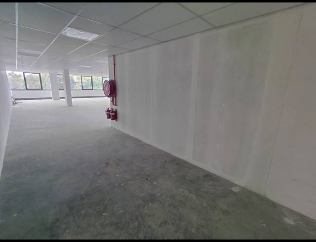 334M² OFFICE TO LET IN VORNA VALLEY
